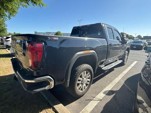 Onyx Black 2024 GMC Sierra 2500 SLE