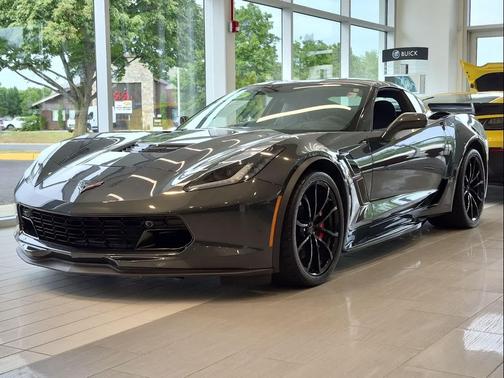 Watkins Glen Gray Metallic 2019 Chevrolet Corvette Grand Sport