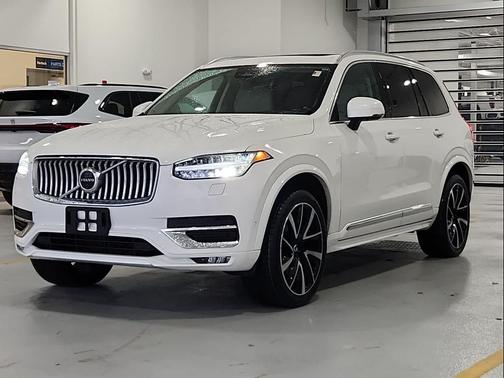 2023 Volvo XC90 B6 Plus 7-Seater