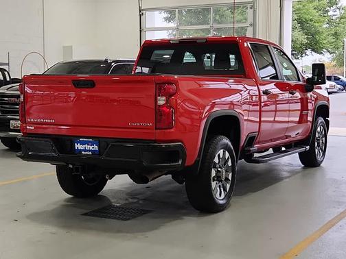 2024 Chevrolet Silverado 2500 Custom