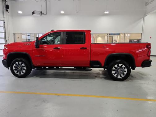 2024 Chevrolet Silverado 2500 Custom