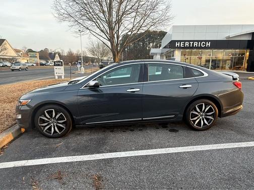 2021 Chevrolet Malibu FWD RS