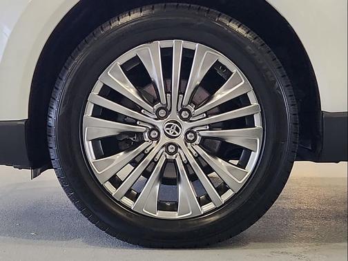 2021 Toyota Venza XLE