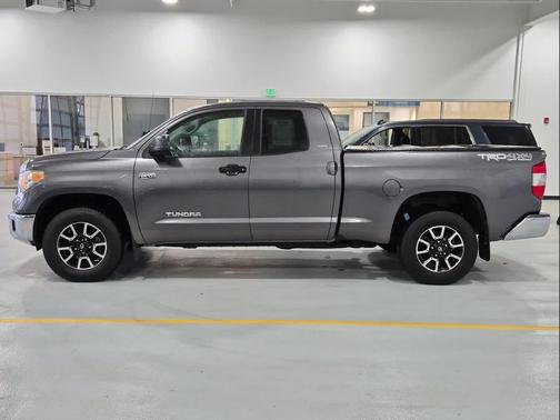 2014 Toyota Tundra SR