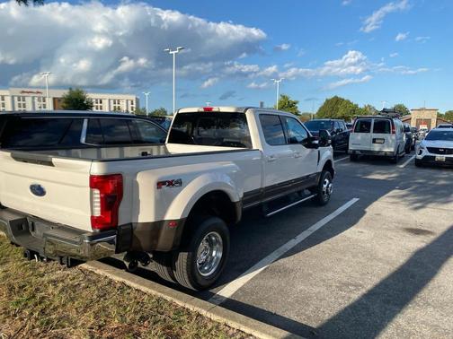 2017 Ford F-350 Lariat