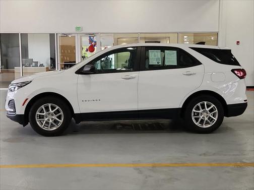 2022 Chevrolet Equinox LS