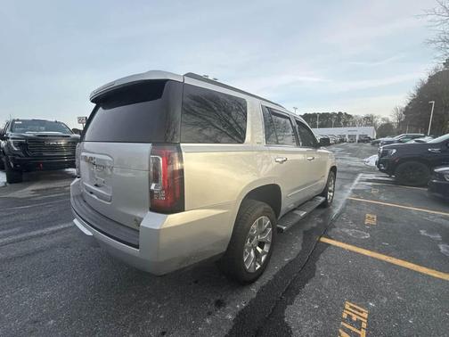 2017 GMC Yukon SLT