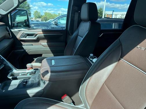 2024 GMC Sierra 2500 Denali