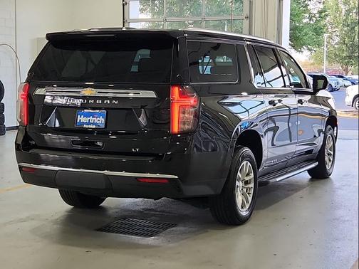 2024 Chevrolet Suburban LT