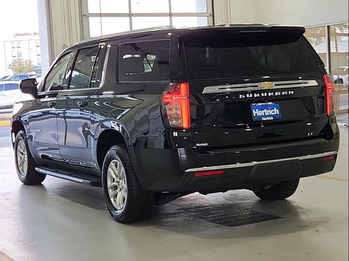 2024 Chevrolet Suburban LT