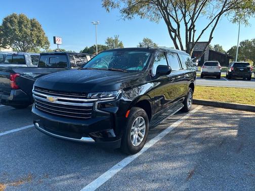 2024 Chevrolet Suburban LT