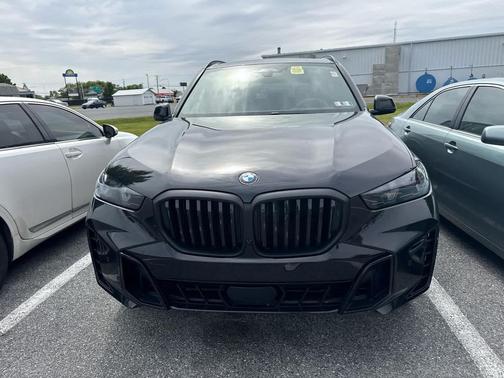 Black Sapphire Metallic 2025 BMW X5 xDrive40i