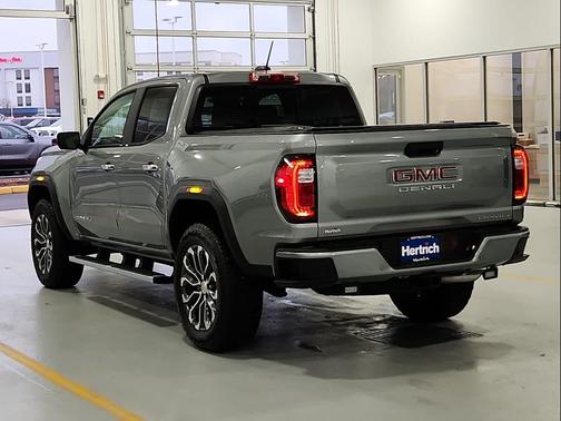 2025 GMC Canyon Denali
