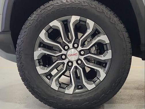 2025 GMC Canyon Denali