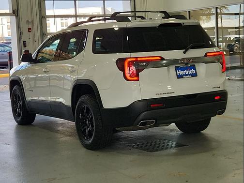 2021 GMC Acadia AWD AT4