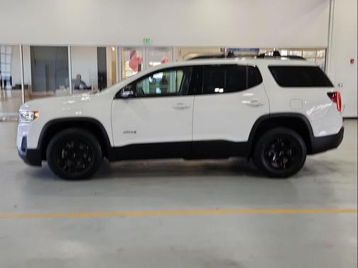 2021 GMC Acadia AWD AT4