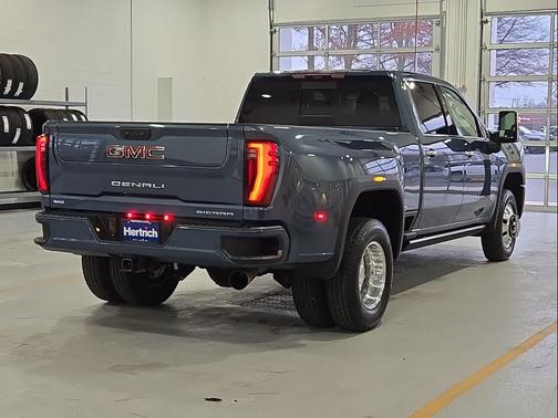 2025 GMC Sierra 3500 Denali