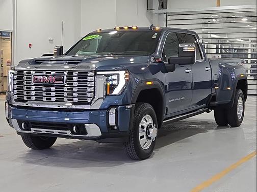 2025 GMC Sierra 3500 Denali