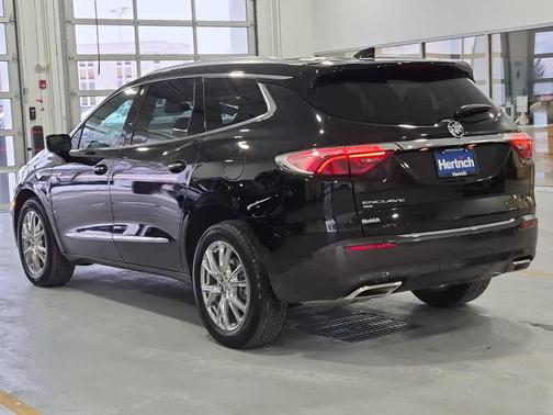 2023 Buick Enclave Essence AWD