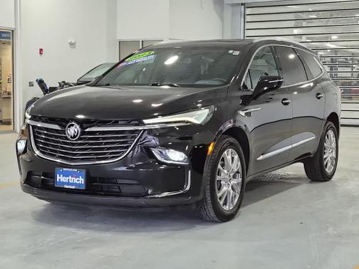 2023 Buick Enclave Essence AWD