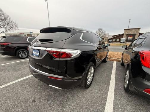 2023 Buick Enclave Essence AWD