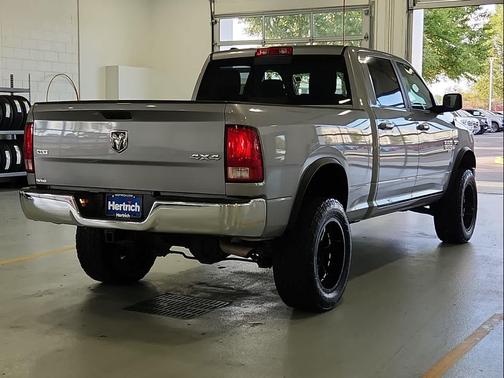2019 RAM 1500 SLT