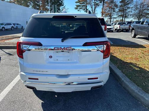 2022 GMC Acadia Denali