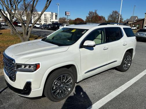 2022 GMC Acadia Denali