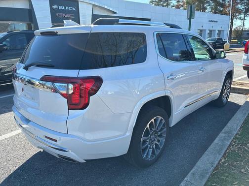 2022 GMC Acadia Denali