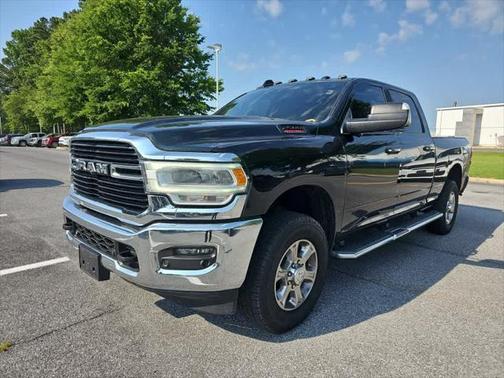 2019 RAM 2500 Big Horn Crew Cab 4x4 6'4' Box