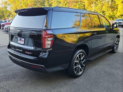 2021 Chevrolet Suburban RST