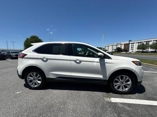 Star White Metallic Tri-Coat 2021 Ford Edge Titanium