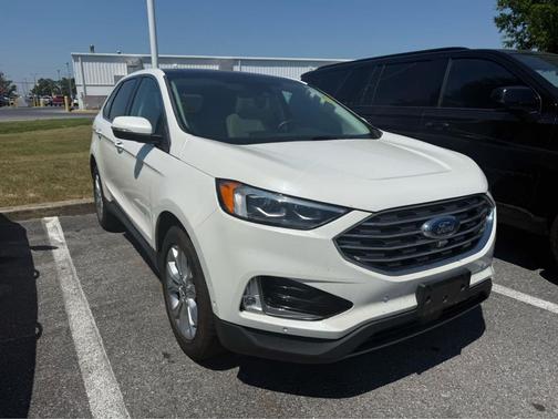 Star White Metallic Tri-Coat 2021 Ford Edge Titanium