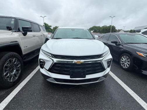 Summit White 2023 Chevrolet Blazer 2LT