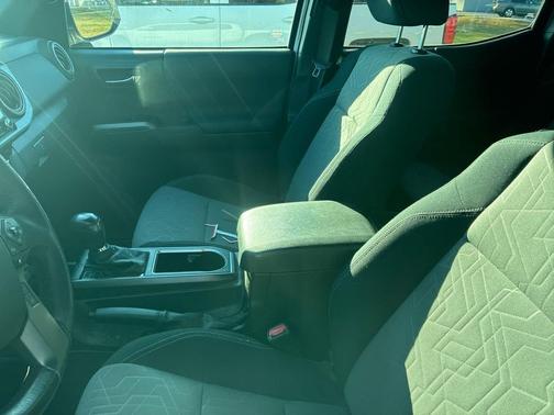 2023 Toyota Tacoma SR