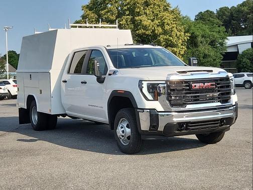 2025 GMC Sierra 3500 Base