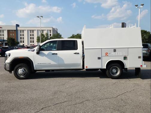 2025 GMC Sierra 3500 Base