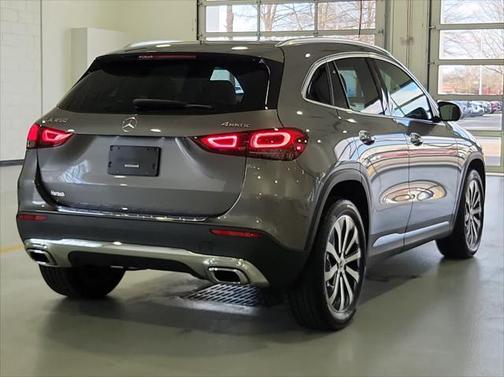2021 Mercedes-Benz GLA 250 Base 4MATIC