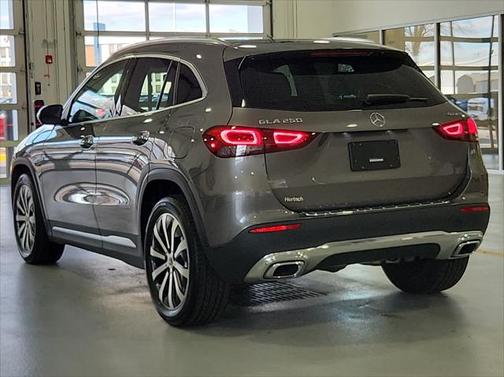 2021 Mercedes-Benz GLA 250 Base 4MATIC