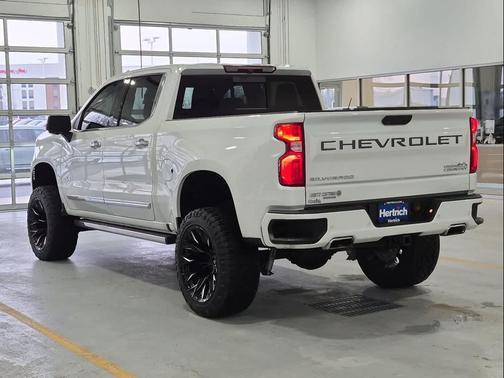2022 Chevrolet Silverado 1500 High Country