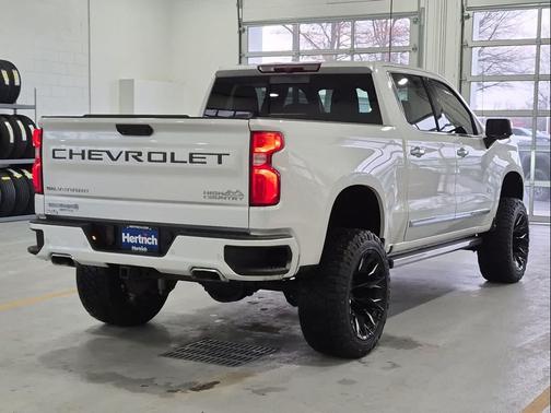 2022 Chevrolet Silverado 1500 High Country