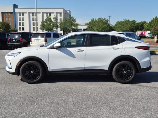 Summit White 2026 Buick Envista Preferred FWD