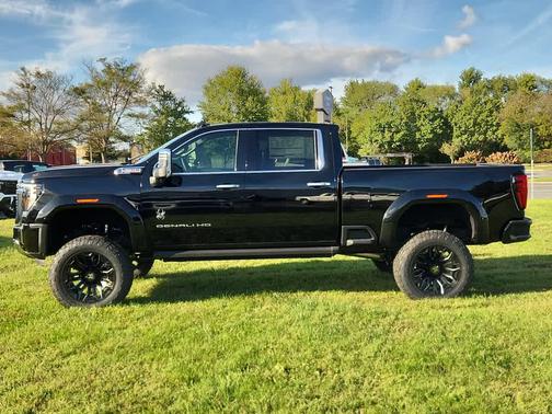 2025 GMC Sierra 2500 Denali