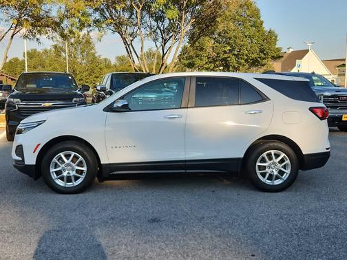 2022 Chevrolet Equinox LS