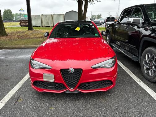Alfa Rosso 2021 Alfa Romeo Giulia Ti