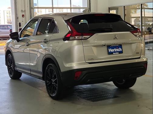 2023 Mitsubishi Eclipse Cross LE