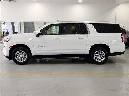 2023 Chevrolet Suburban LT