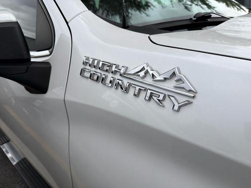 2022 Chevrolet Silverado 1500 High Country