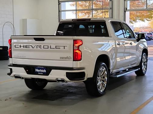 2022 Chevrolet Silverado 1500 High Country