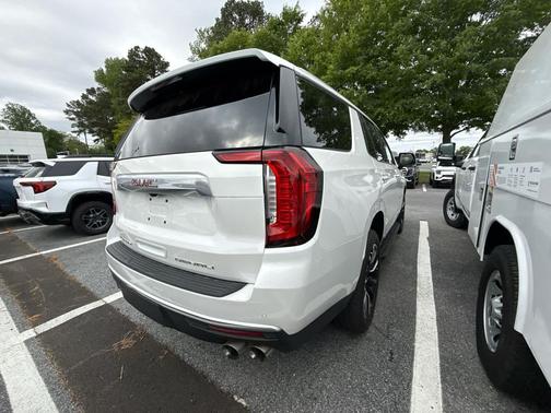 White Frost Tricoat 2024 GMC Yukon Denali